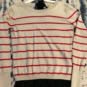 Vera Wang Ruffle Trim Top 💄